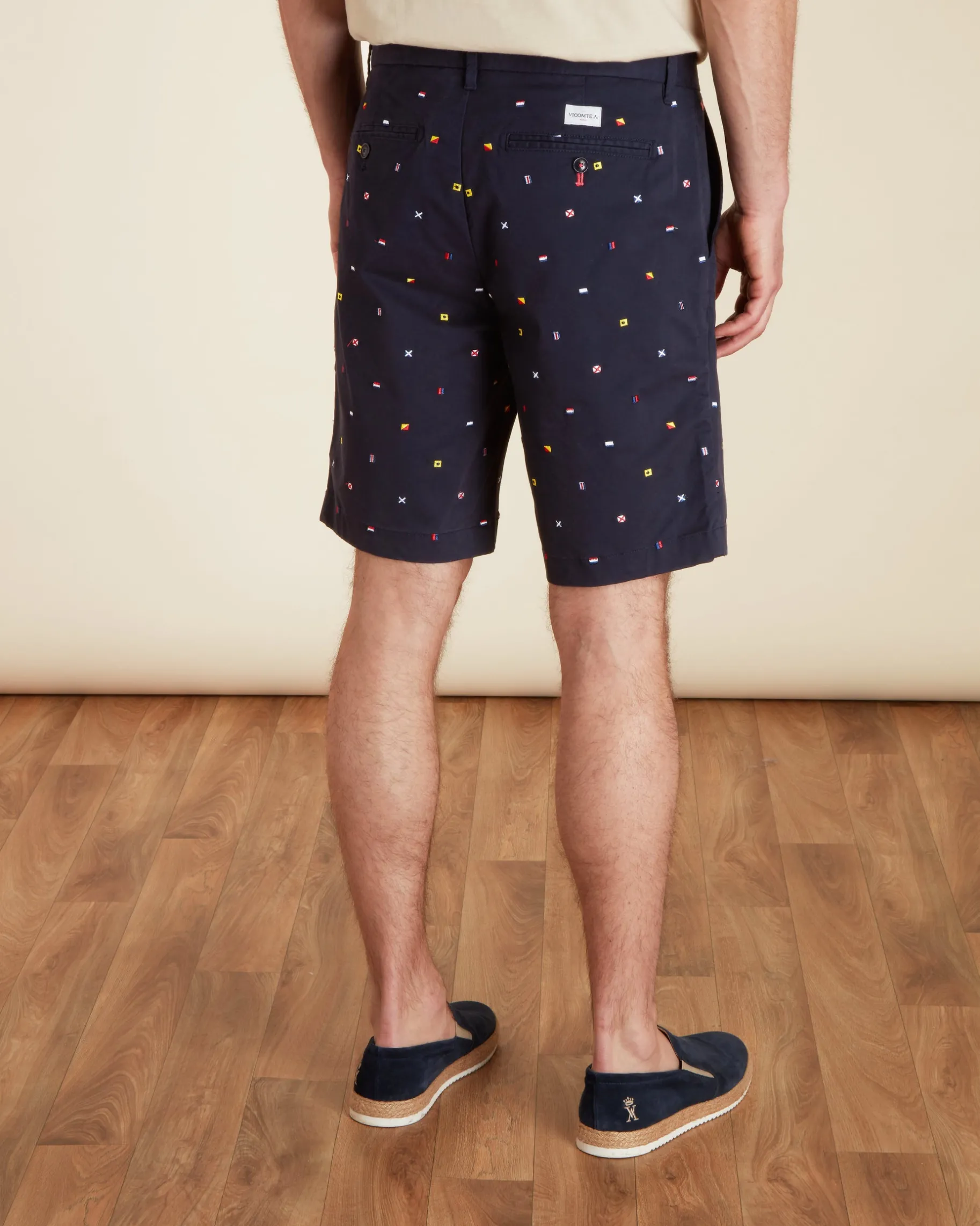 Homme Vicomte A Bermudas^Bermuda à broderies